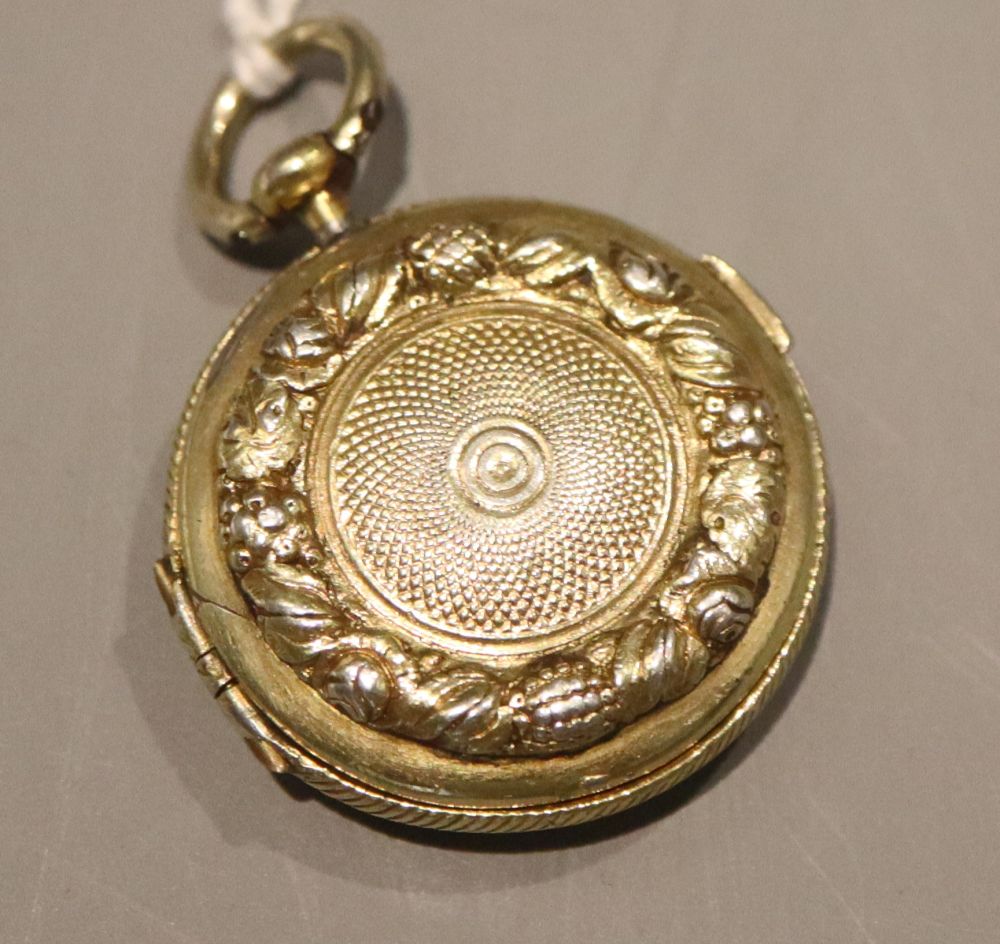 A George III engine turned silver gilt circular vinaigrette, Samuel Pemberton, Birmingham, 1816, 31mm.